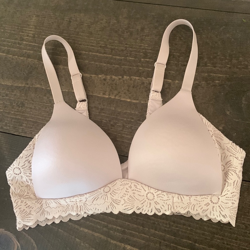 Edited: Aerie 32B wireless nude